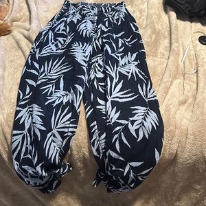 Michael Stars L pants